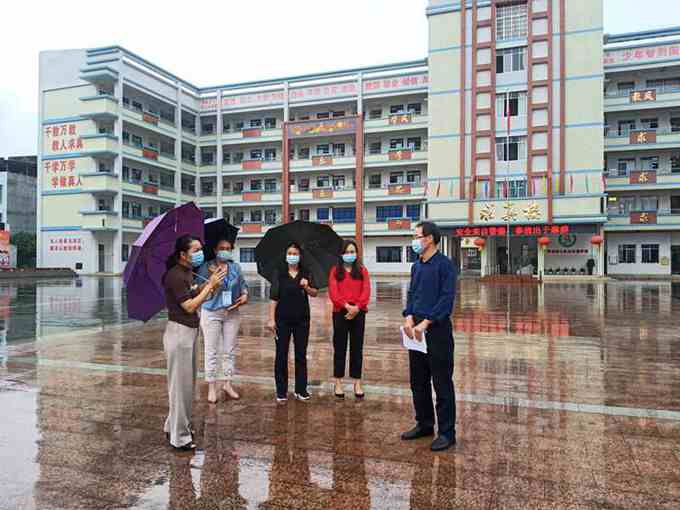 武宣县武宣镇中心校三举措扎实推进清廉学校建设